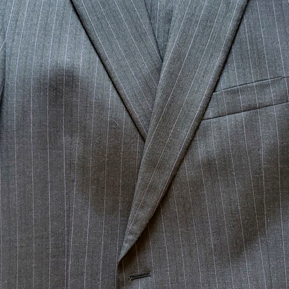 Hart Gold Trumpeter business suit